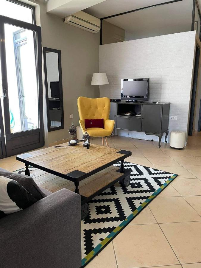 Mytilíni Moonstone House B 아파트 외부 사진